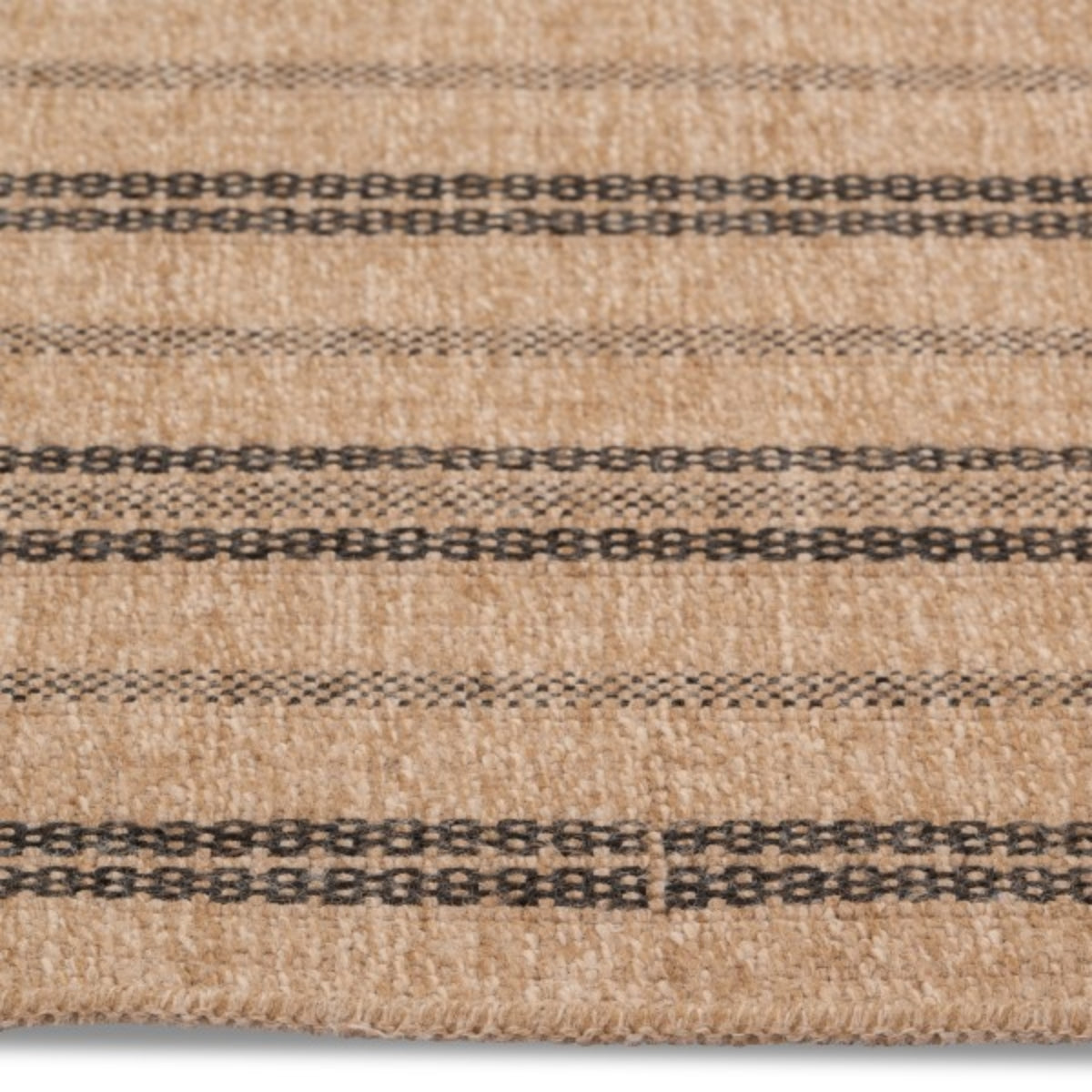 Avanos Indoor Outdoor Rug Black Border.