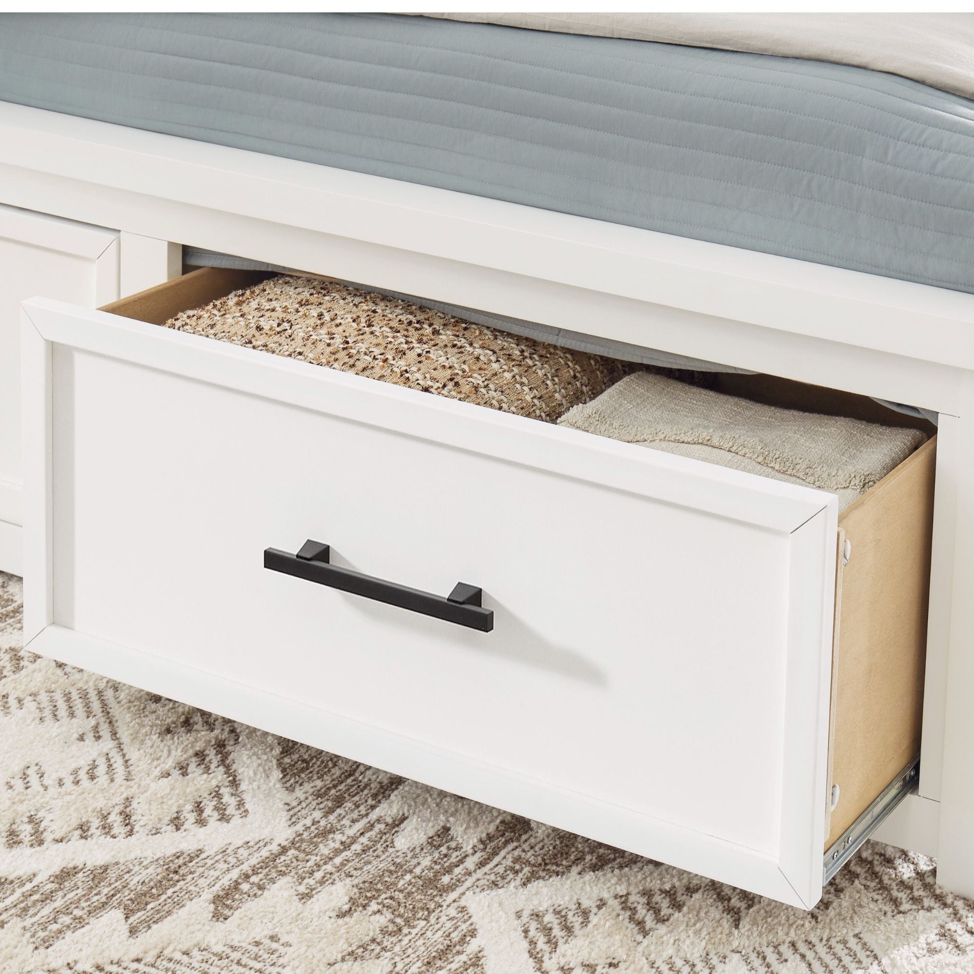 Ashbryn Panel Bedroom Set