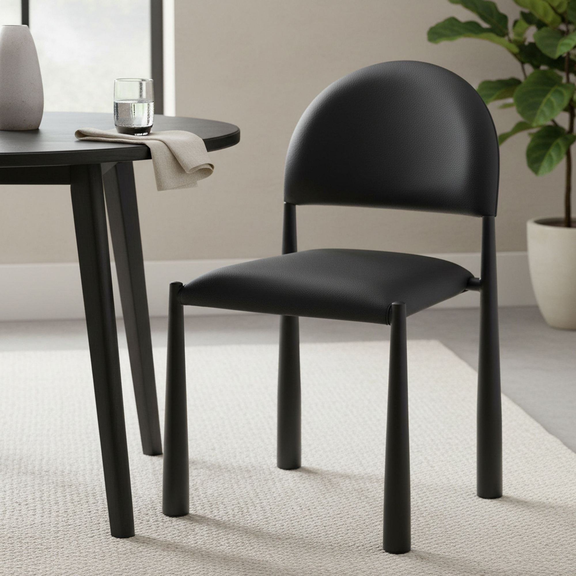 Auggie Lounge Dining Chair Black (Set of 4)