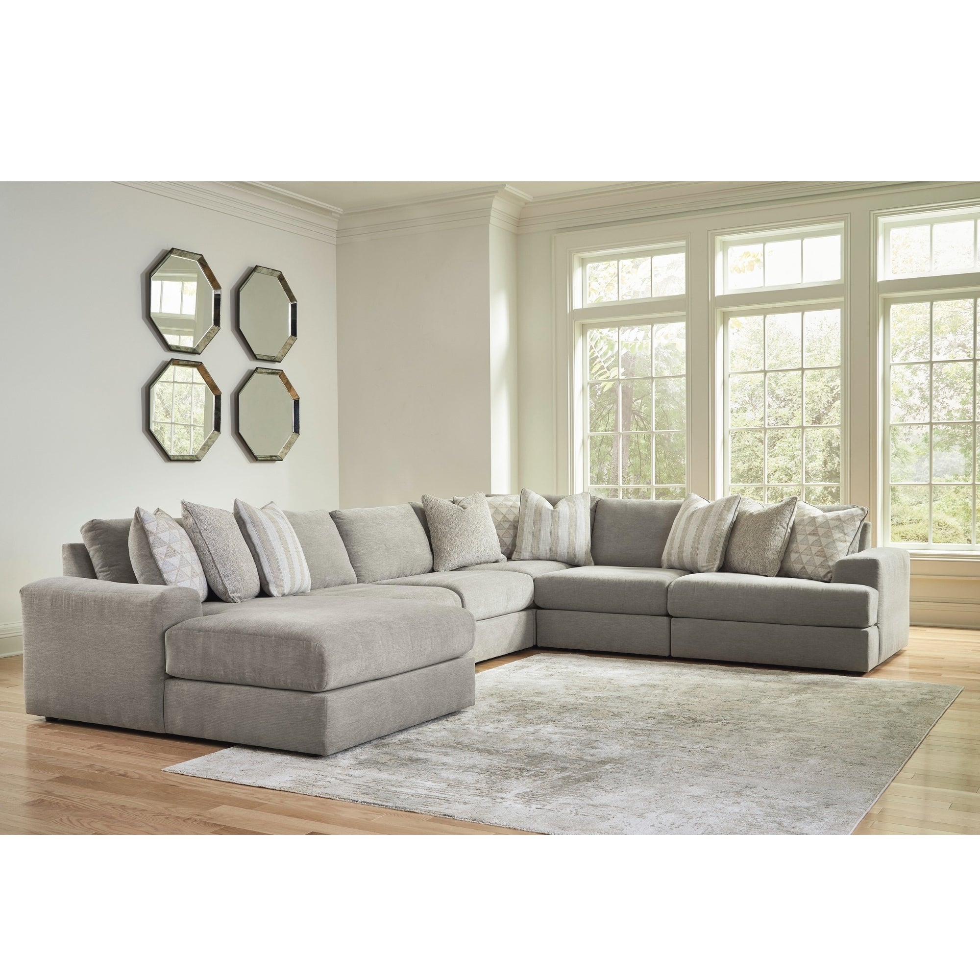 Avaliyah 6-Piece Sectional with Chaise