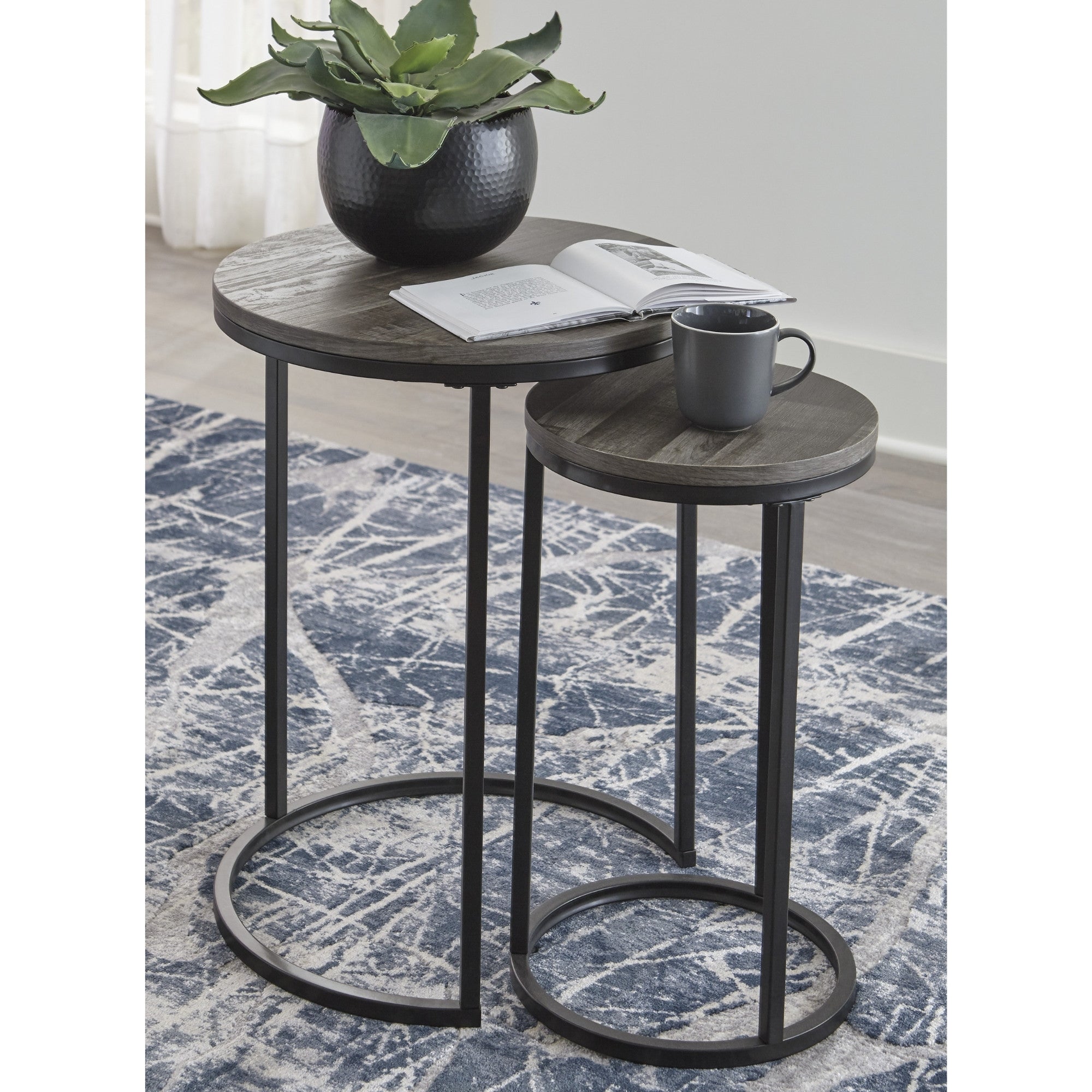 Briarsboro Accent Table Set Black/Grey