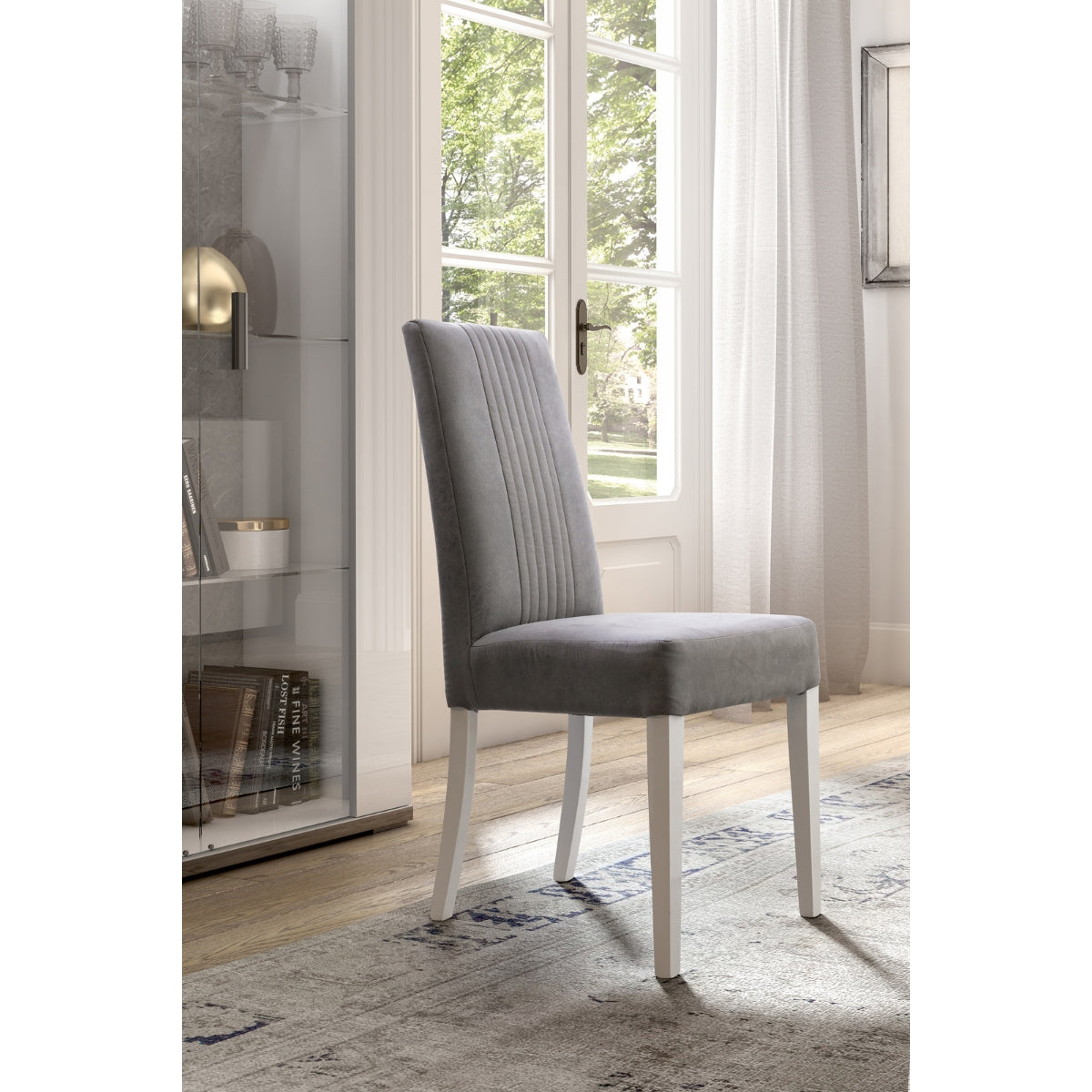 White Italian lacquer Mara 7-piece dining room set with sleek chairs from Status Italia, perfect for modern dining spaces.
