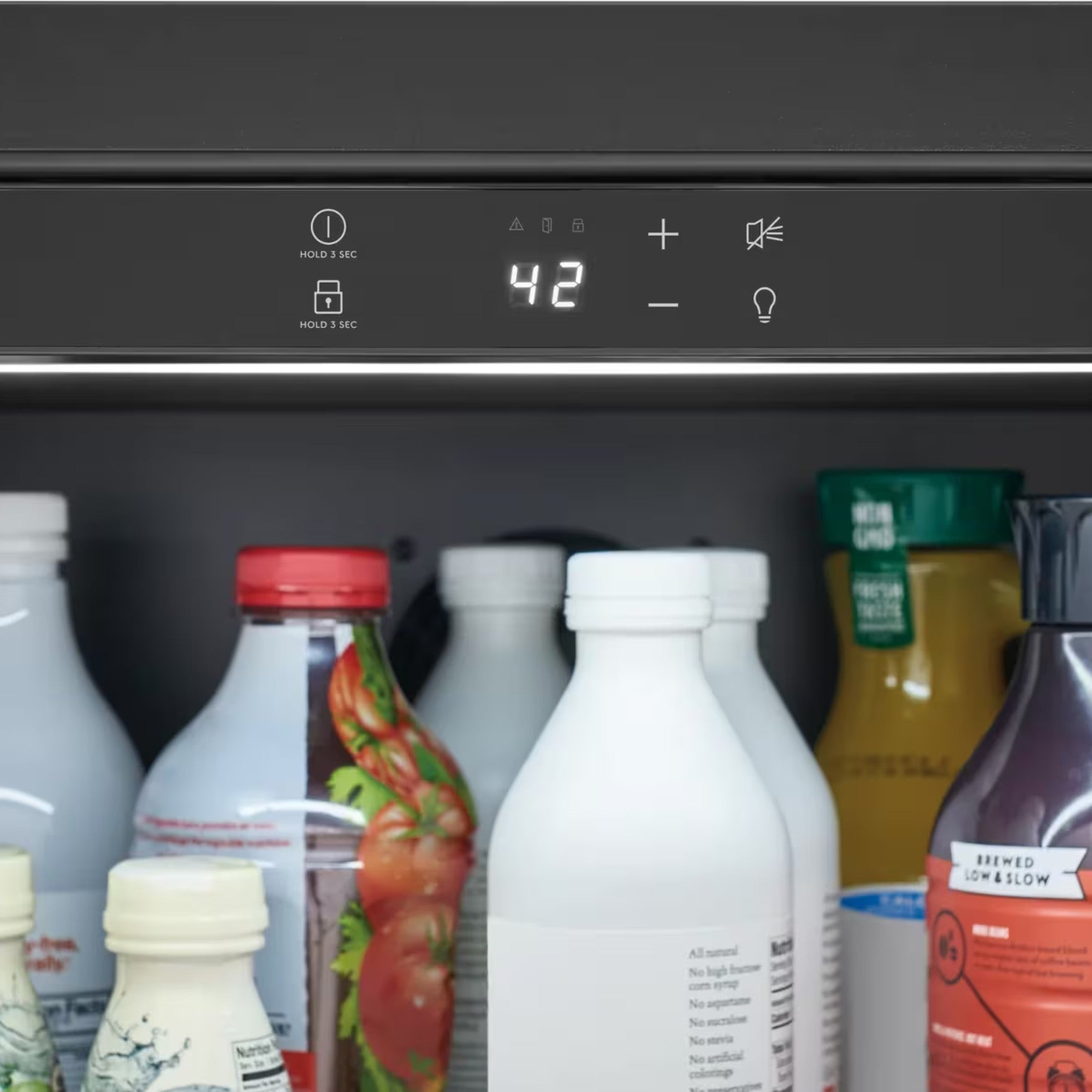 Electrolux EI24BC15VS 5 Cu. Ft. Under-Counter Beverage Center