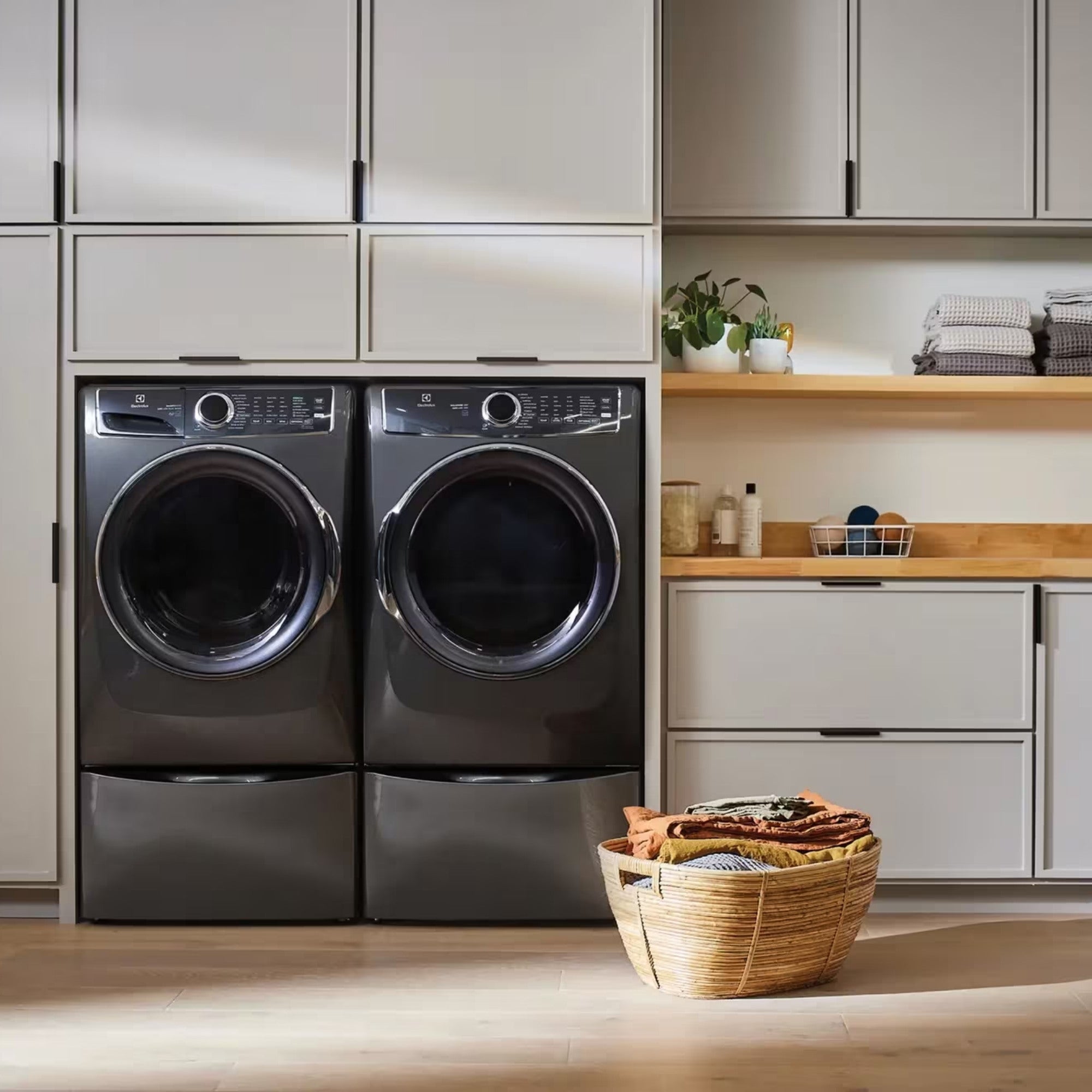 Electrolux ELFE763CAT 27" 8.0 Cu. Ft. Front Load Dryer Titanium