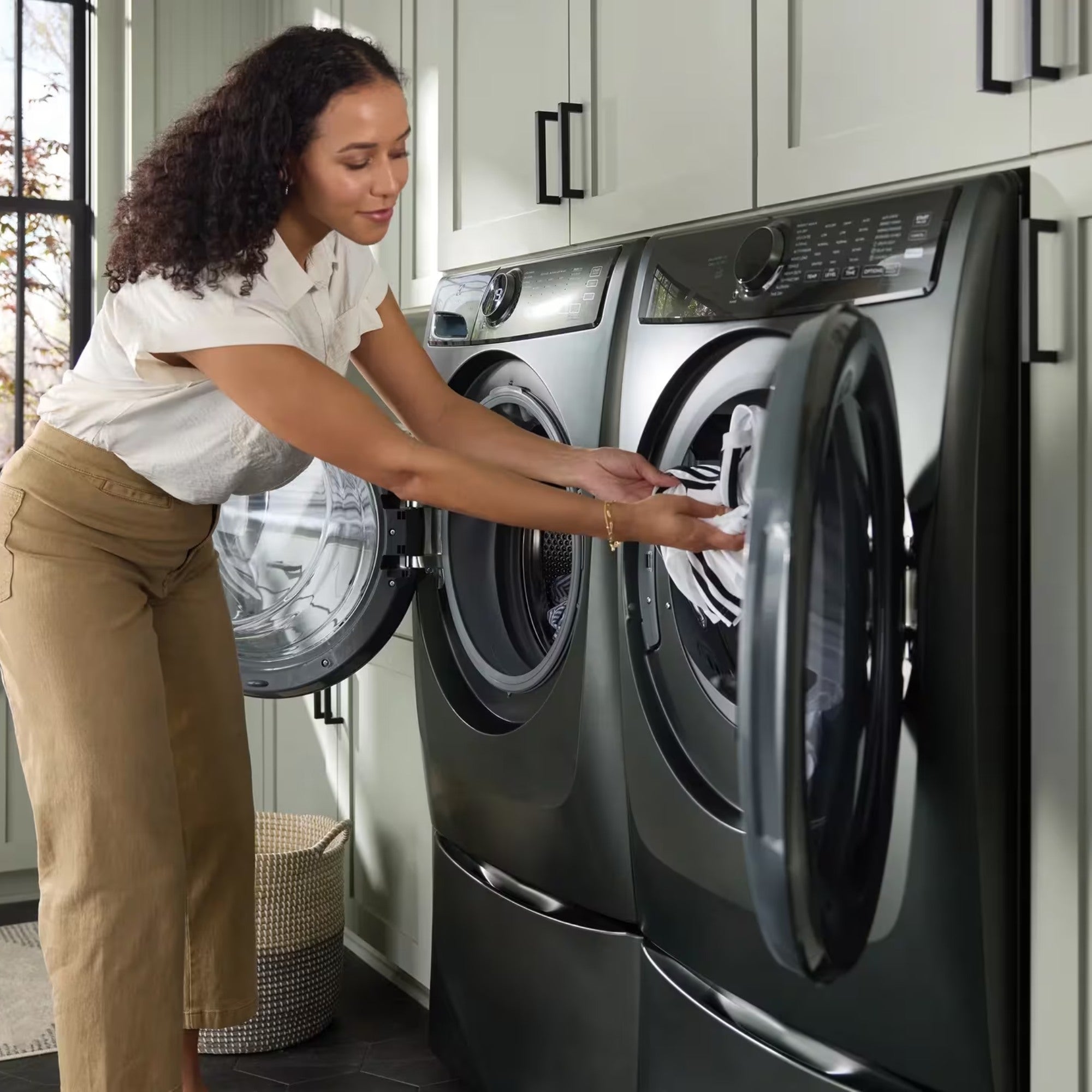 Electrolux ELFE773CAA 27" 8.0 Cu. Ft. Front Load Dryer Alpine