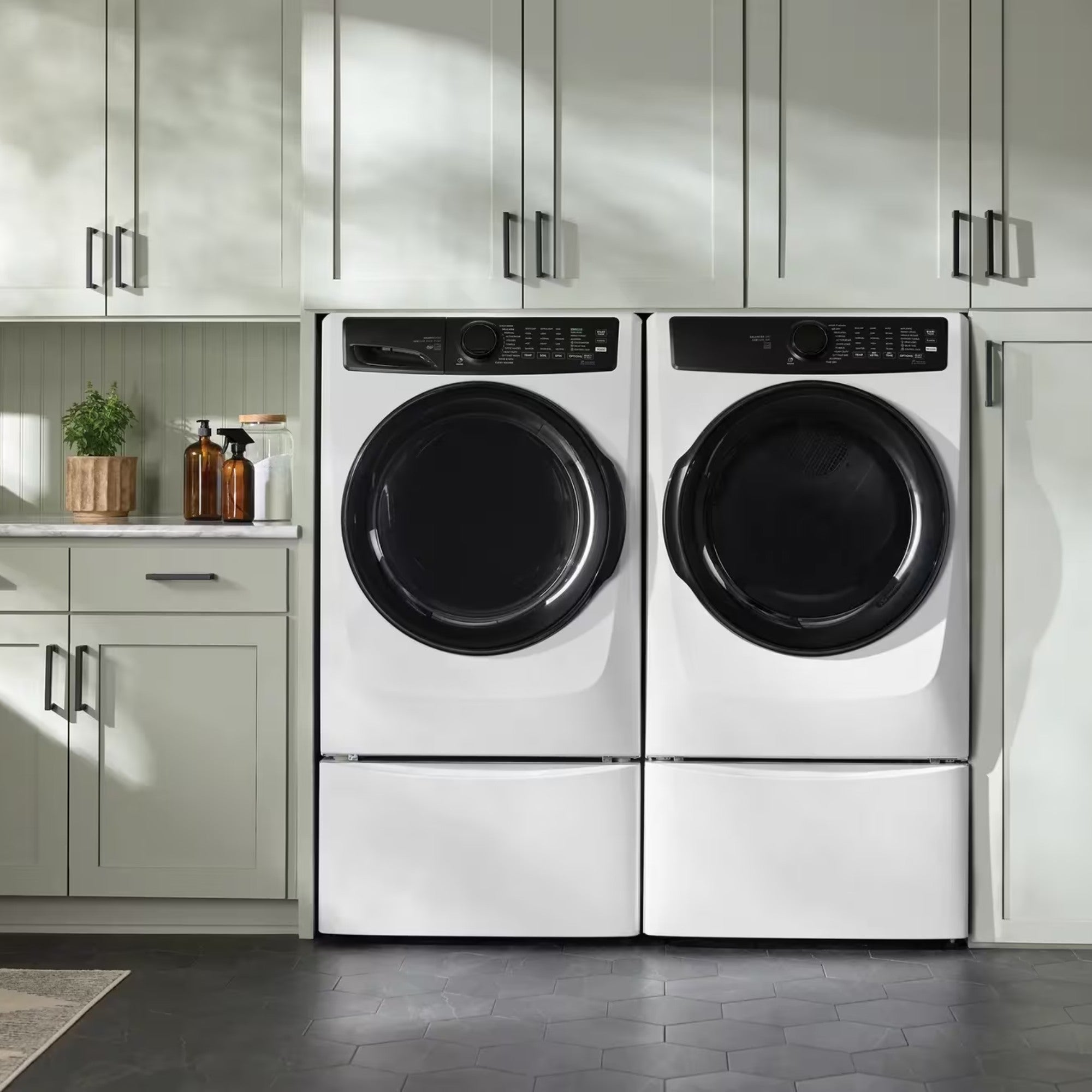 Electrolux Laundry Pair ELFW7738MW & ELFE773CMW