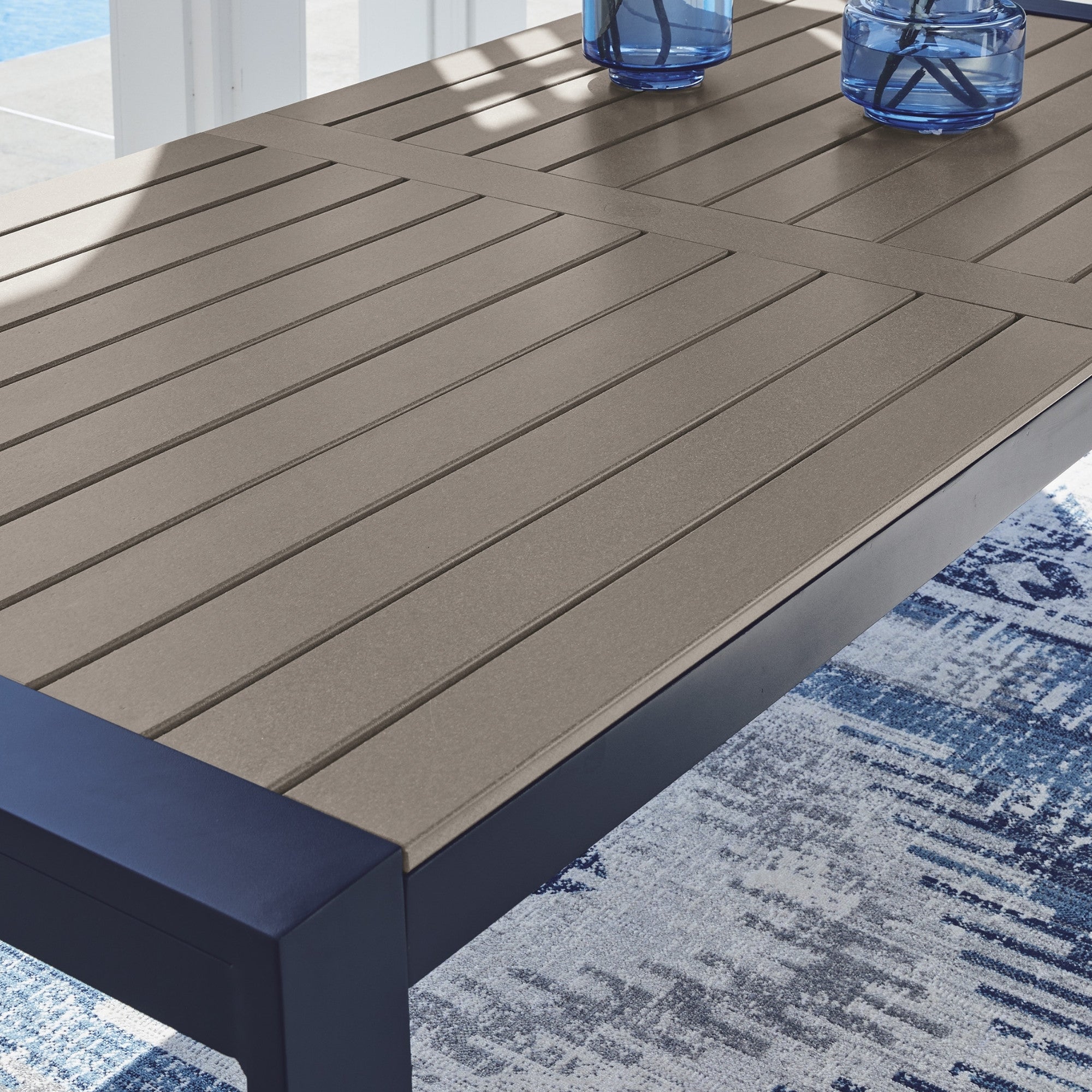East Beach RECT Dining Table w/UMB OPT