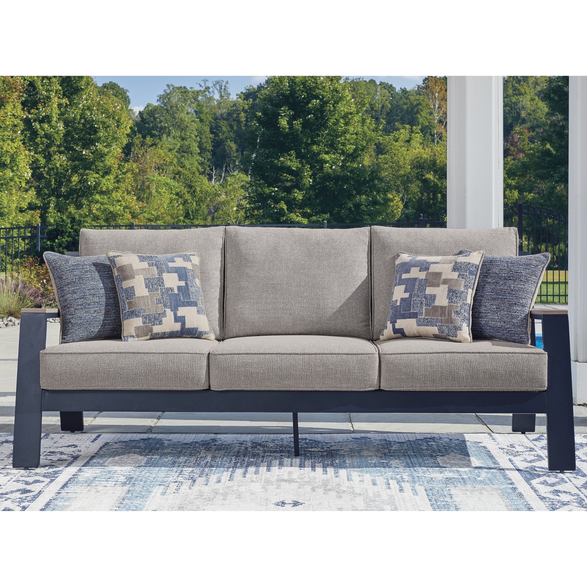 East Beach Sofa with Cushion