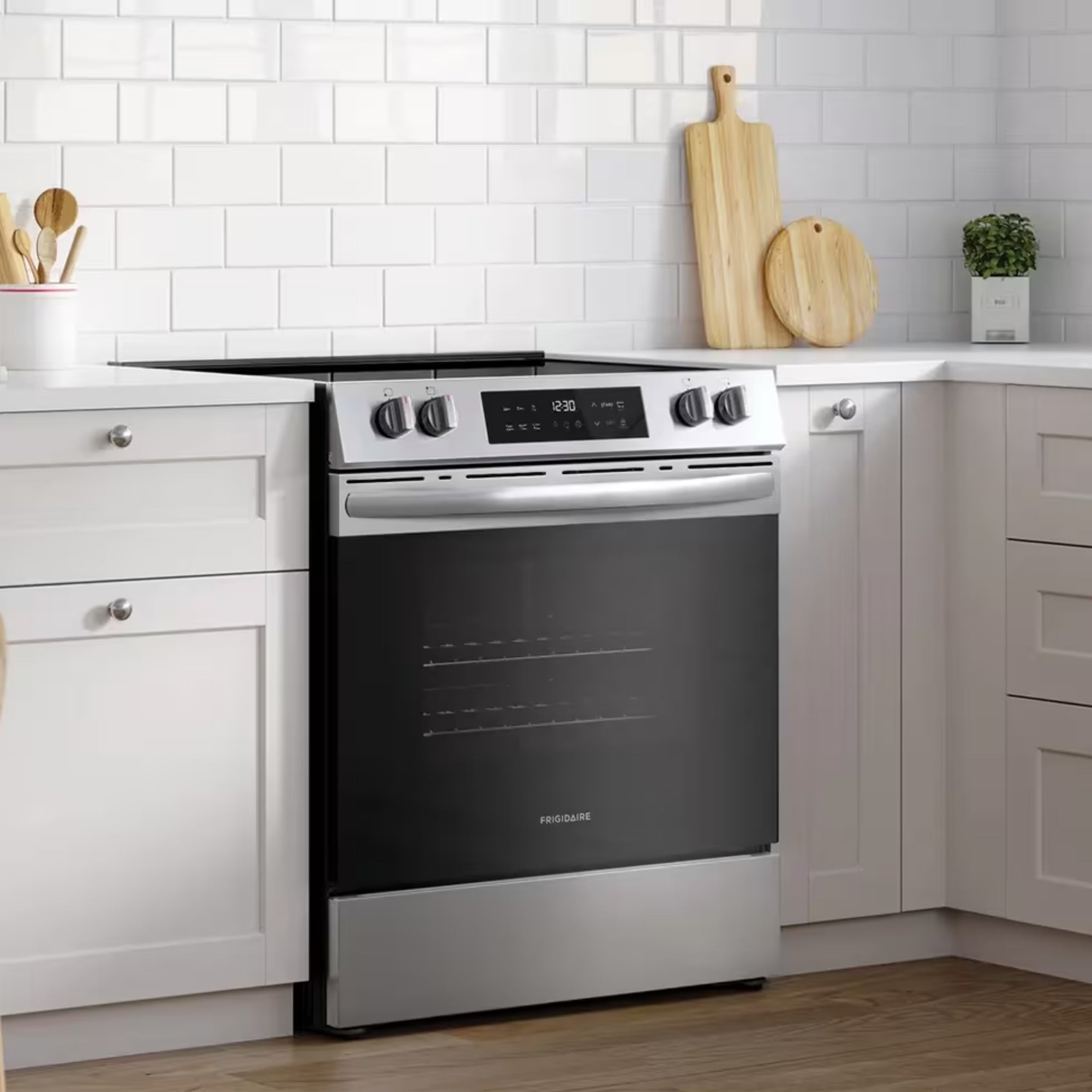 Frigidaire FCFE308CBS 30-Inch Front-Control Electric Range with Air Fry Stainless Steel