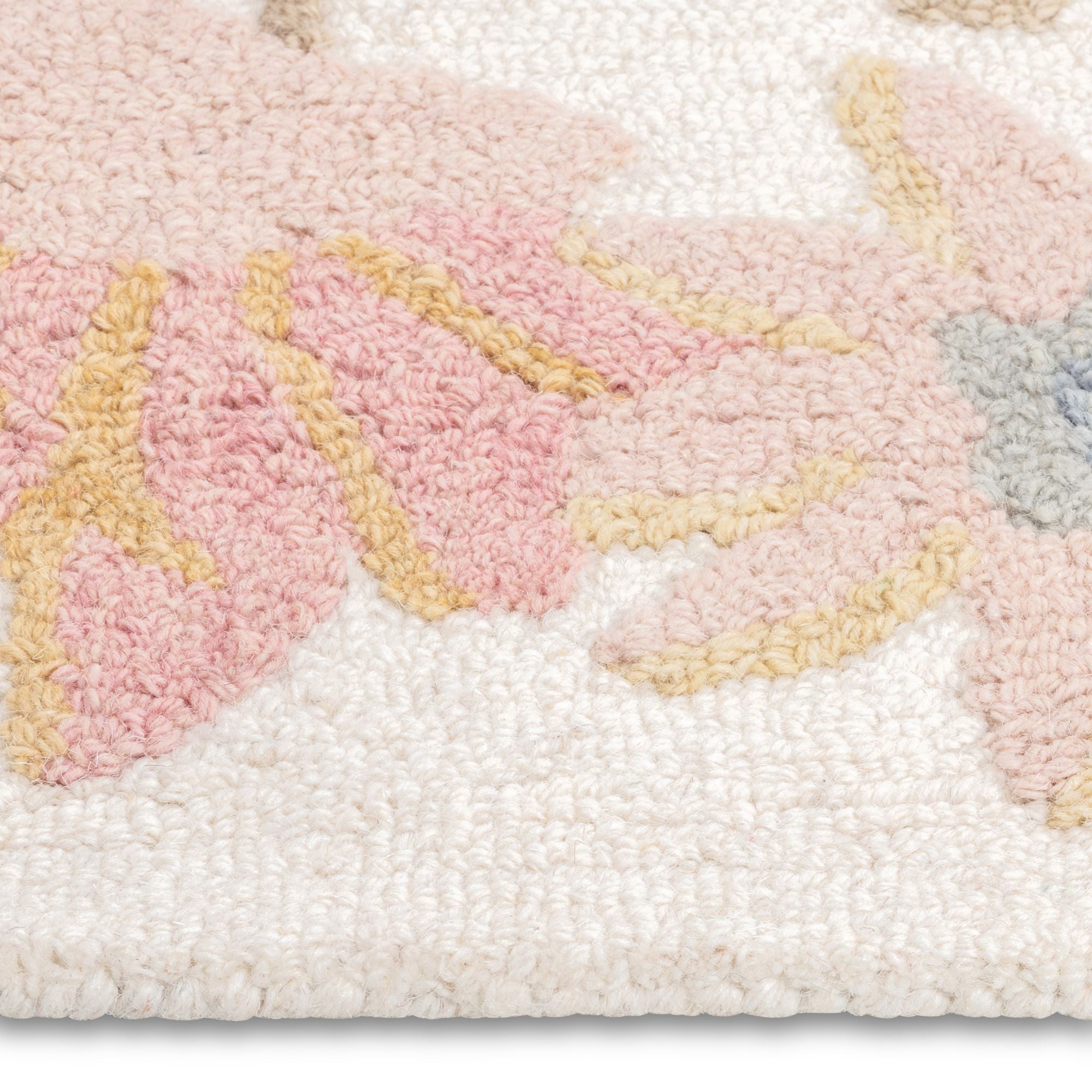 Viana Inc Frieda soft handmade indoor area rug with intricate pattern and plush texture, perfect for cozy living spaces.