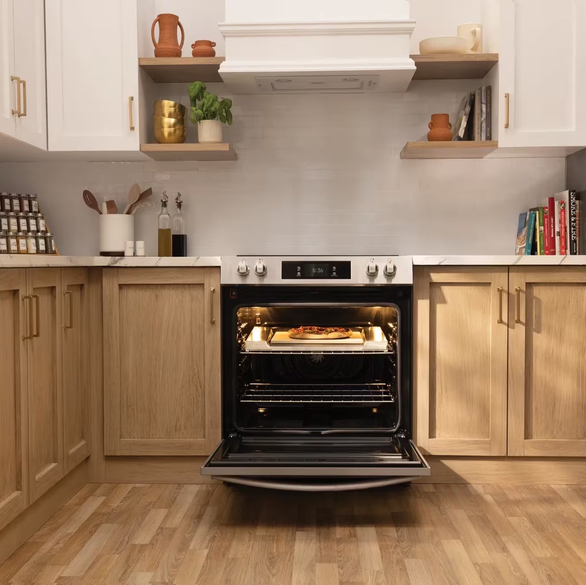Frigidaire Gallery GCFE307CBF 30-Inch Electric Range with Stone-Baked Pizza Stainless Steel