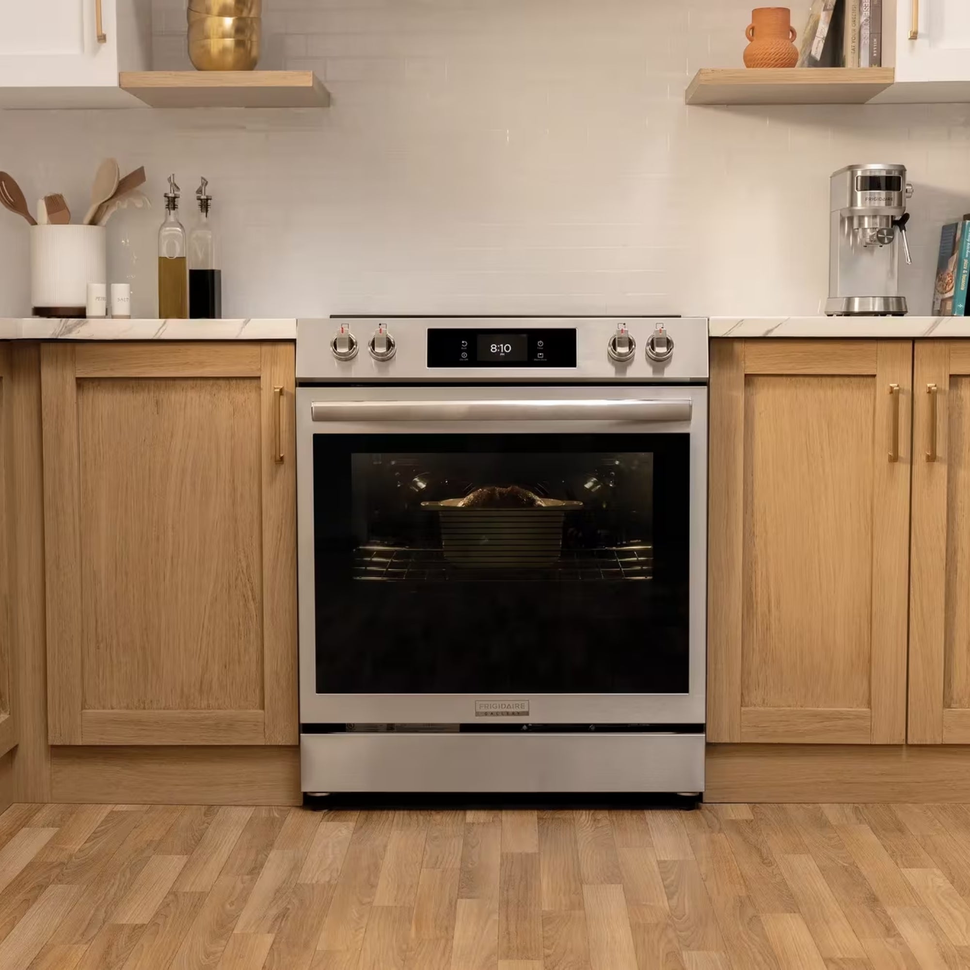 Frigidaire Gallery GCFE307CBF 30-Inch Electric Range with Stone-Baked Pizza Stainless Steel