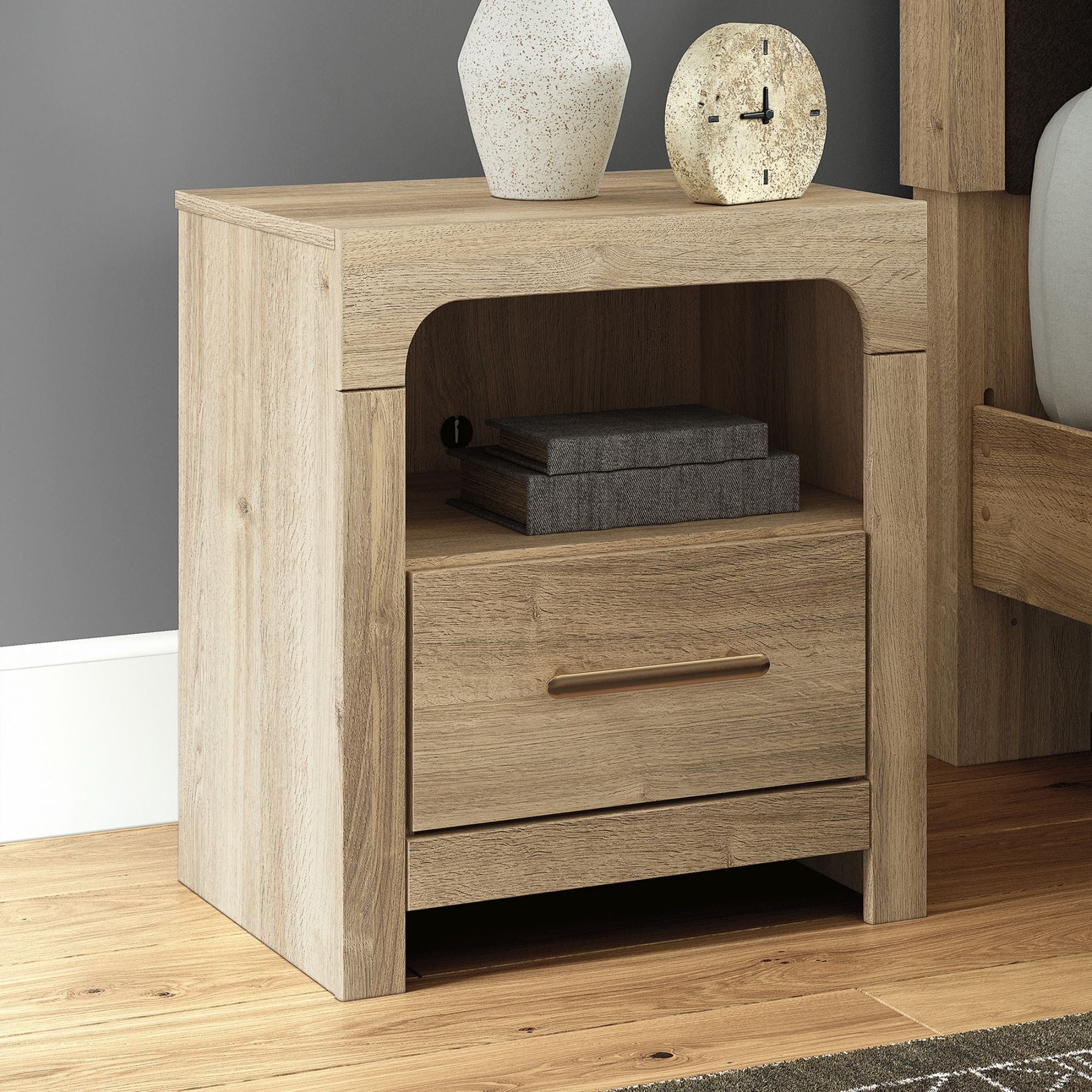 Tan Kinlanni nightstand with one drawer from Signature Ashley, featuring a sleek design and modern wooden finish.