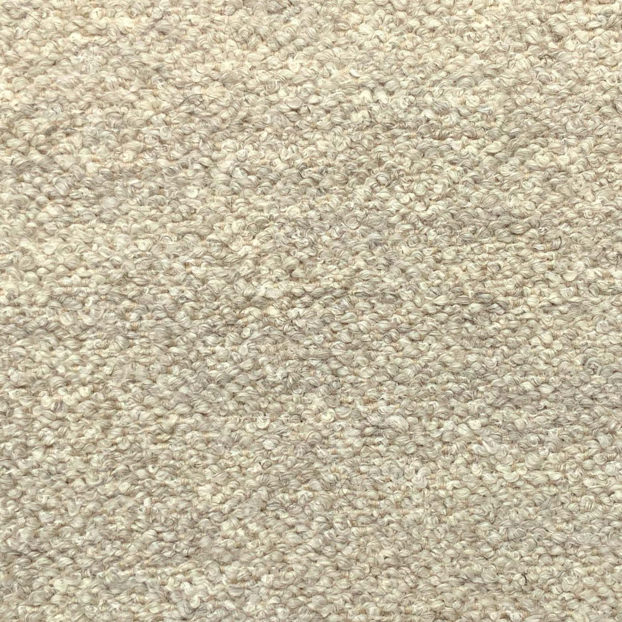 Canapé de la Collection Kyra, fabriqué au Canada, couleur taupe