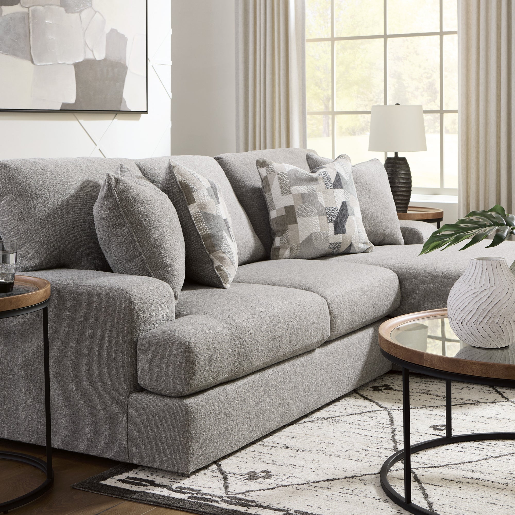 Lindon 2-Piece Sectional with Chaise in Smoke