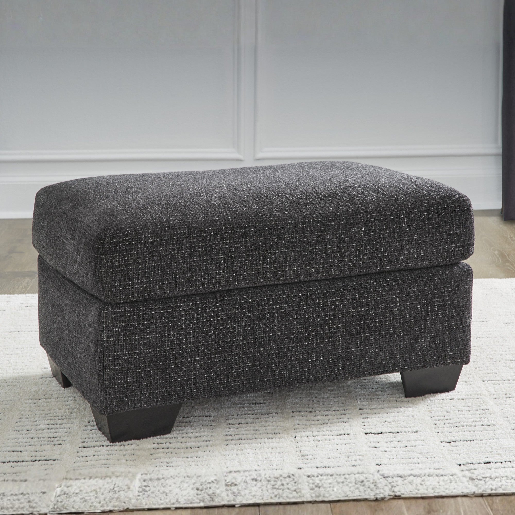 Loreo Ottoman in Ebony