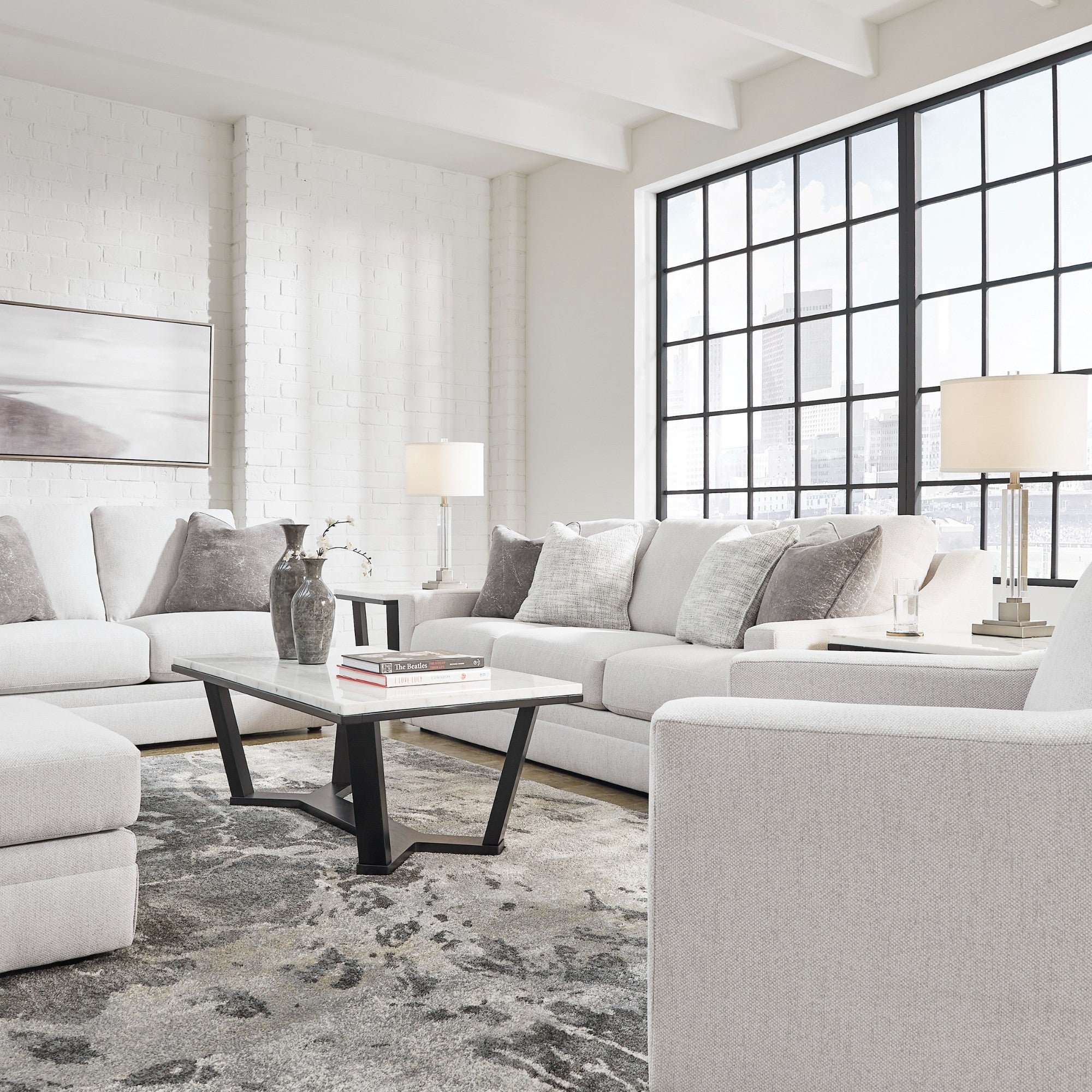 Maitelynn Sofa Set in Chalk