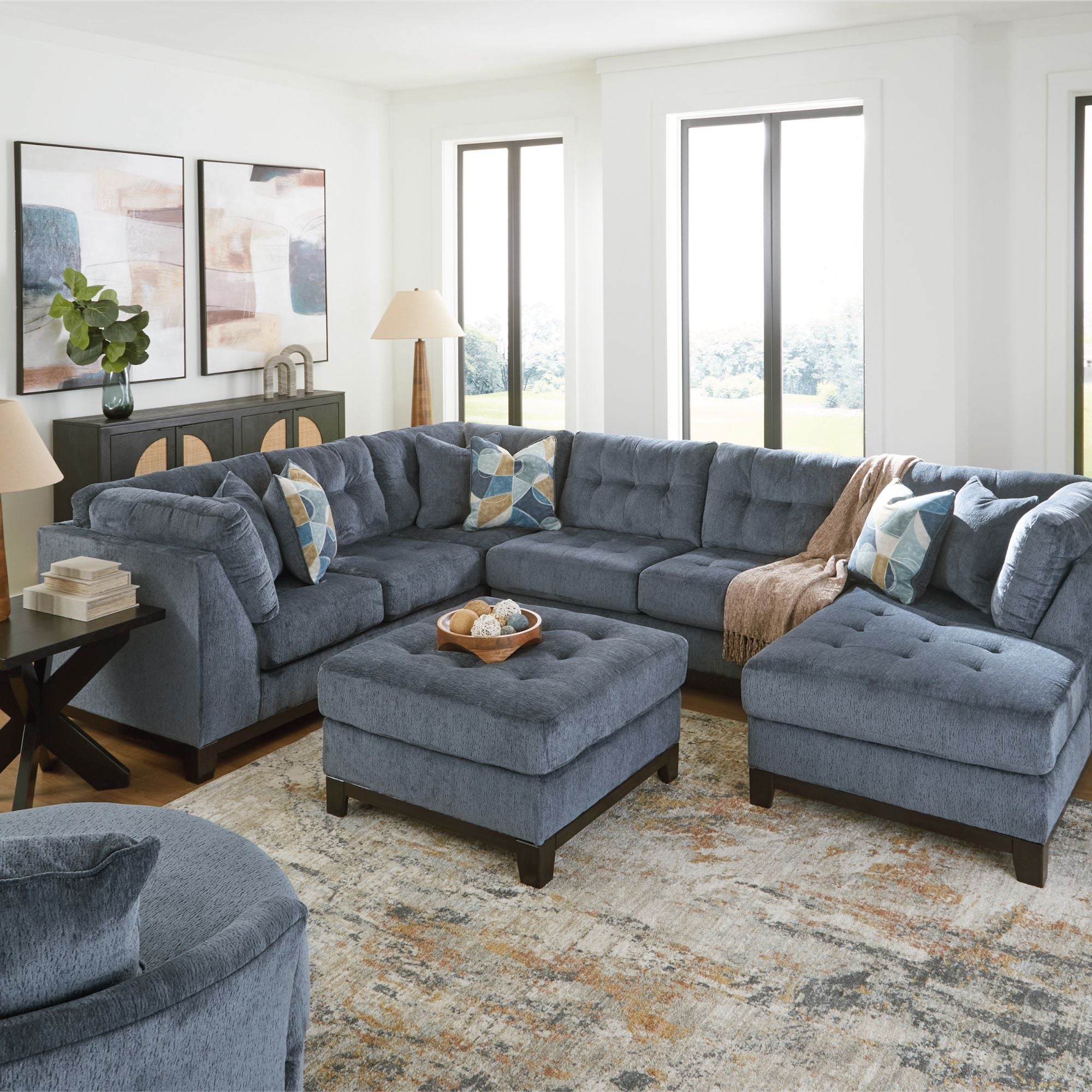 Maxon Place 3-Piece Sectional with Chaise Navy