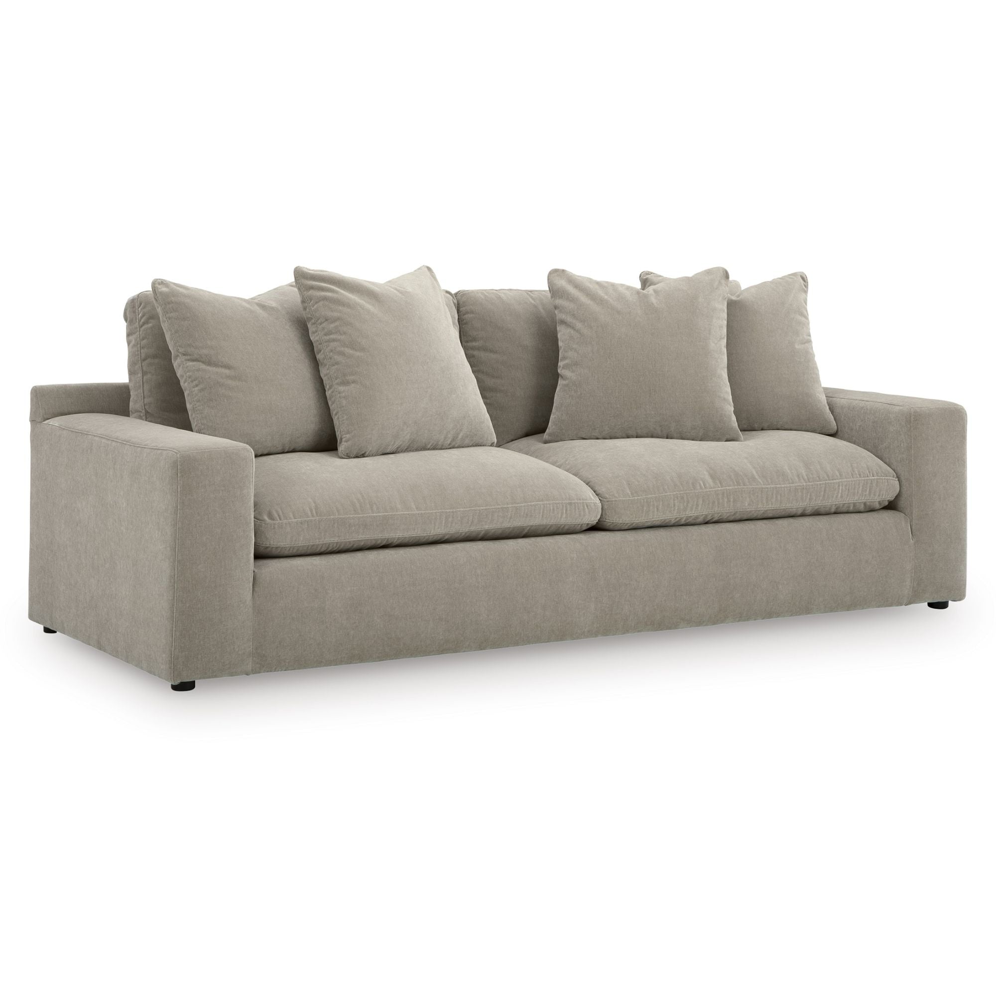 Maxton Heights Sofa in Peddle
