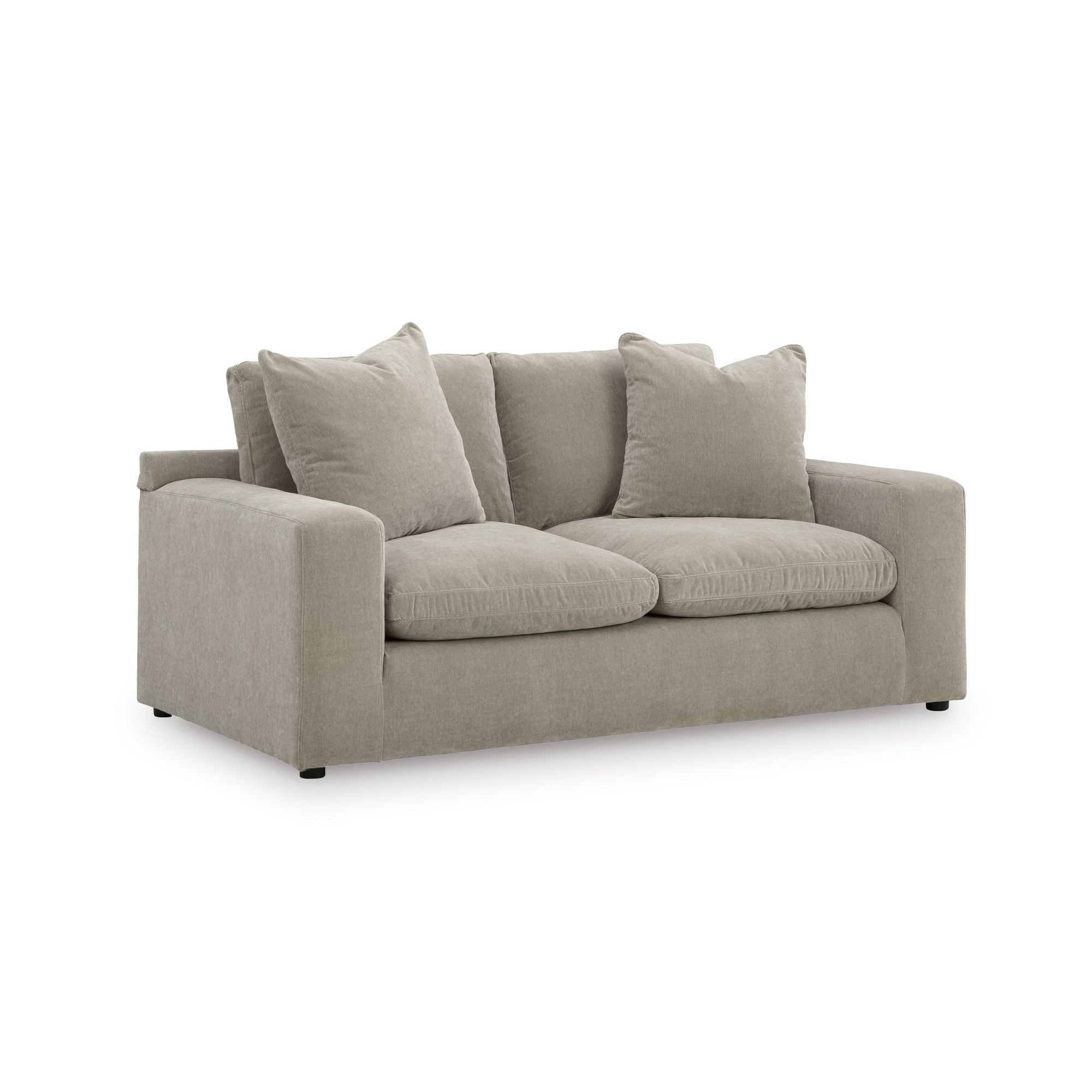 Maxton Heights Loveseat in Peddle