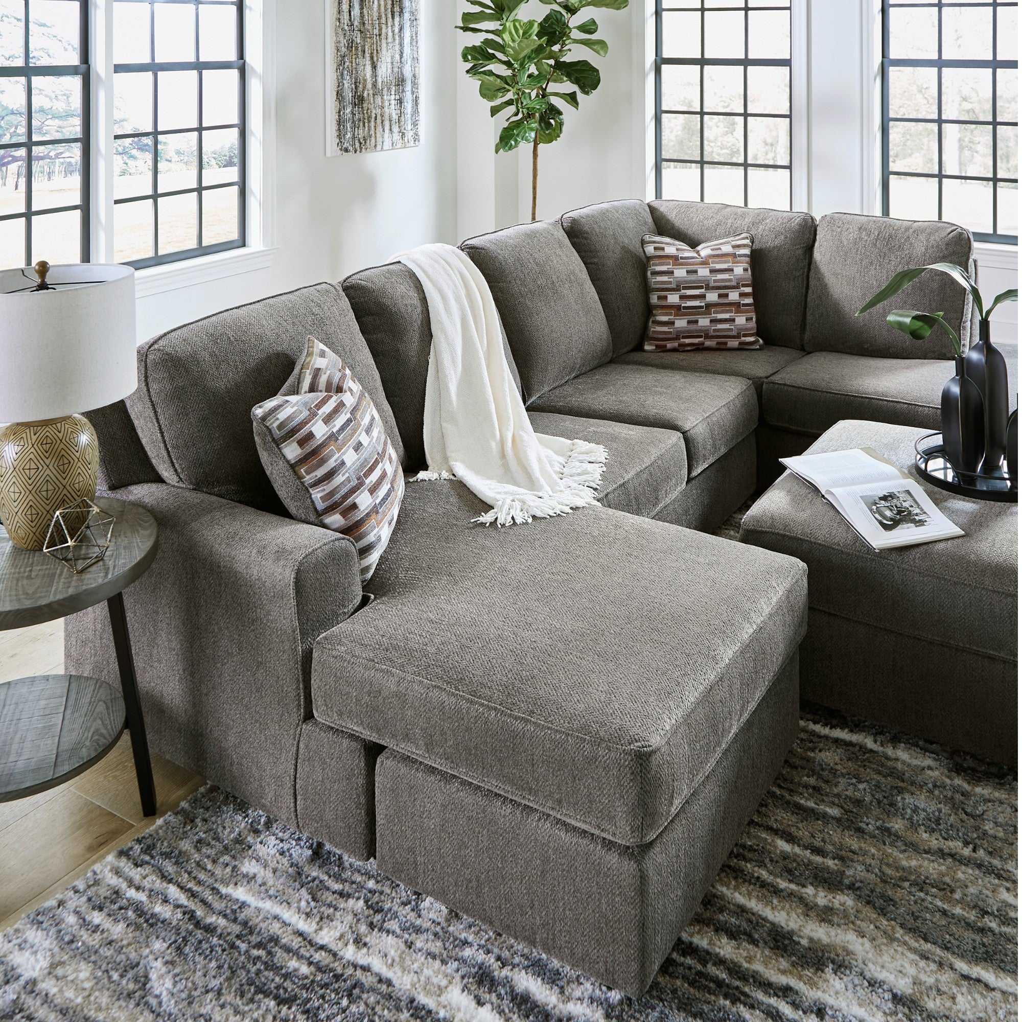O'Phannon 2-Piece Sectional with Chaise