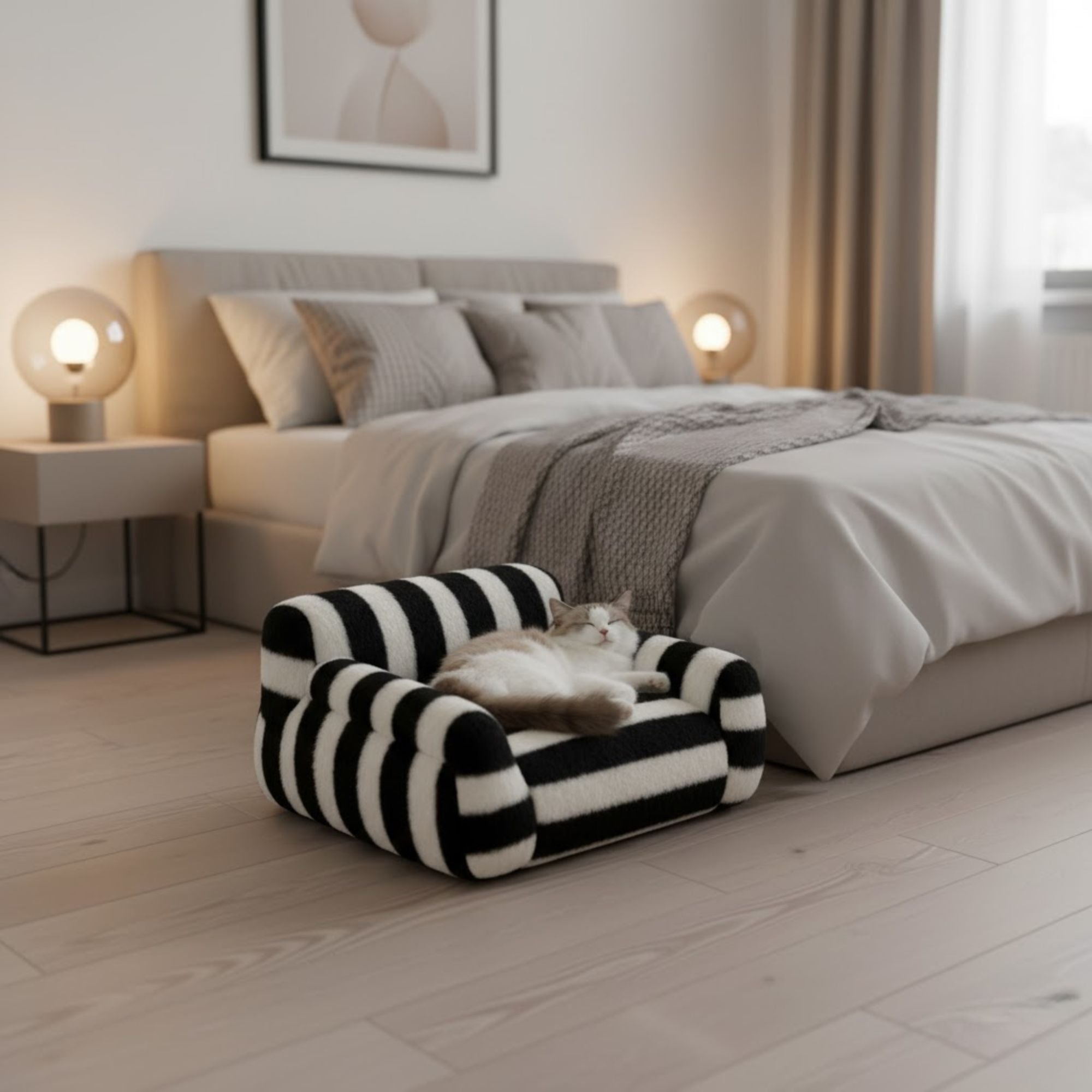 Pet Bed in Black/White