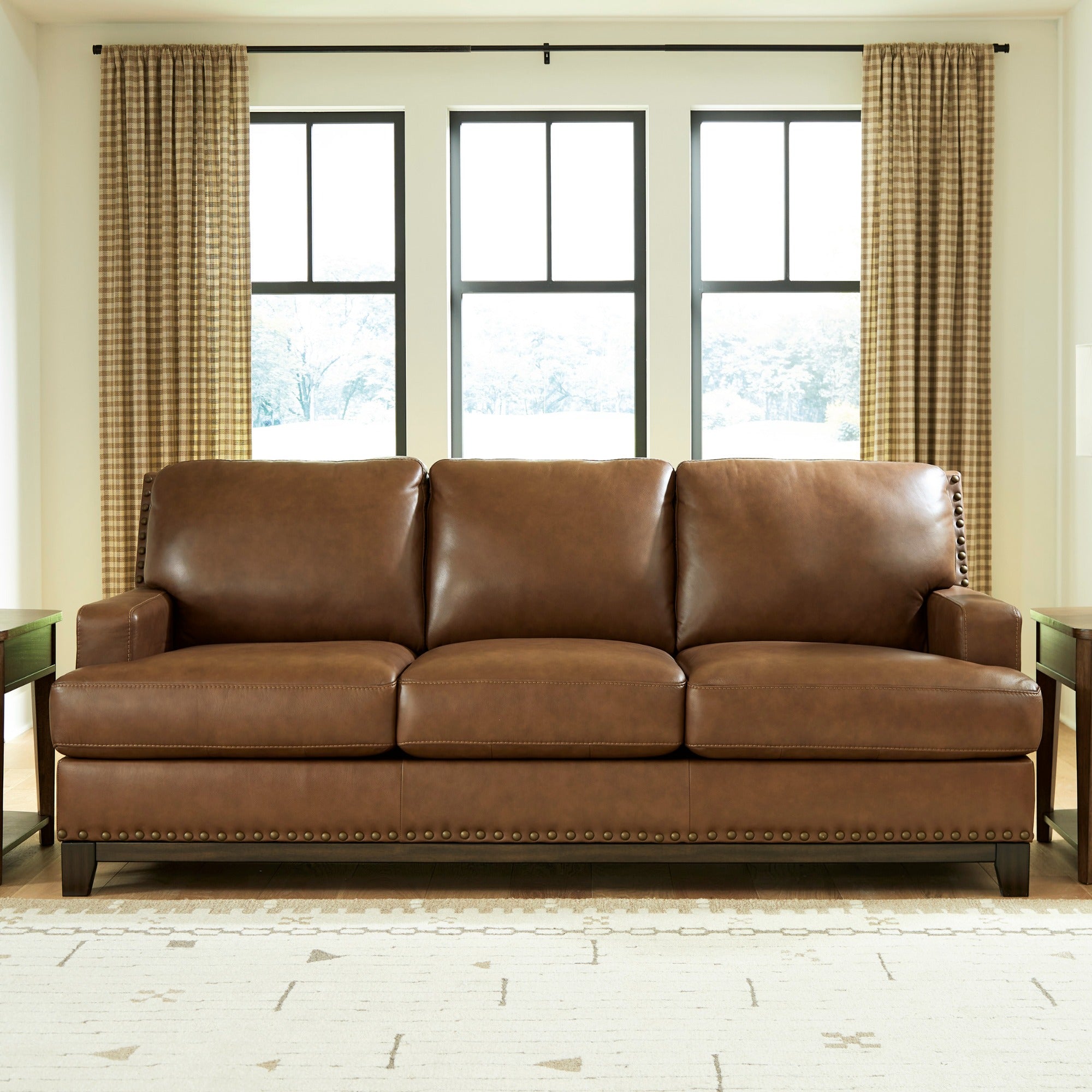 Saonara Leather Sofa in Amber