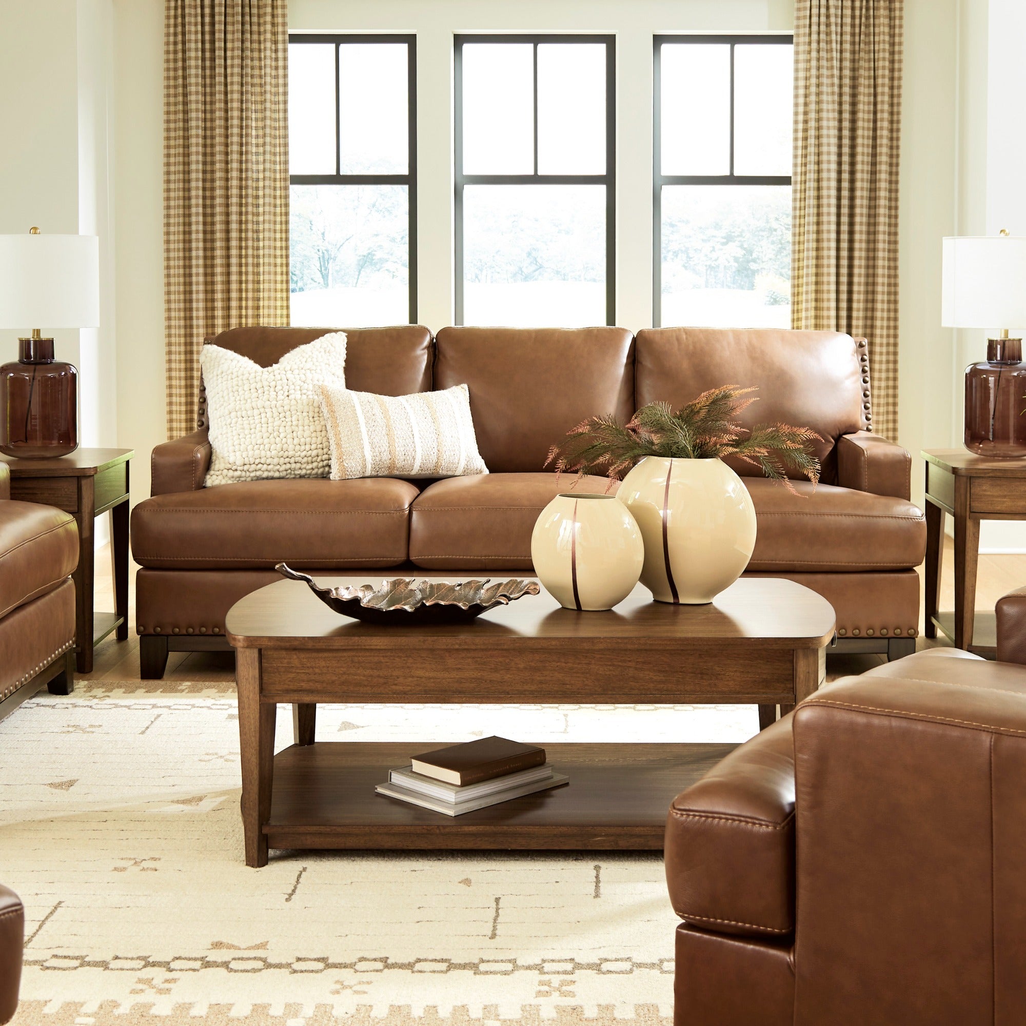 Saonara Leather Sofa in Amber