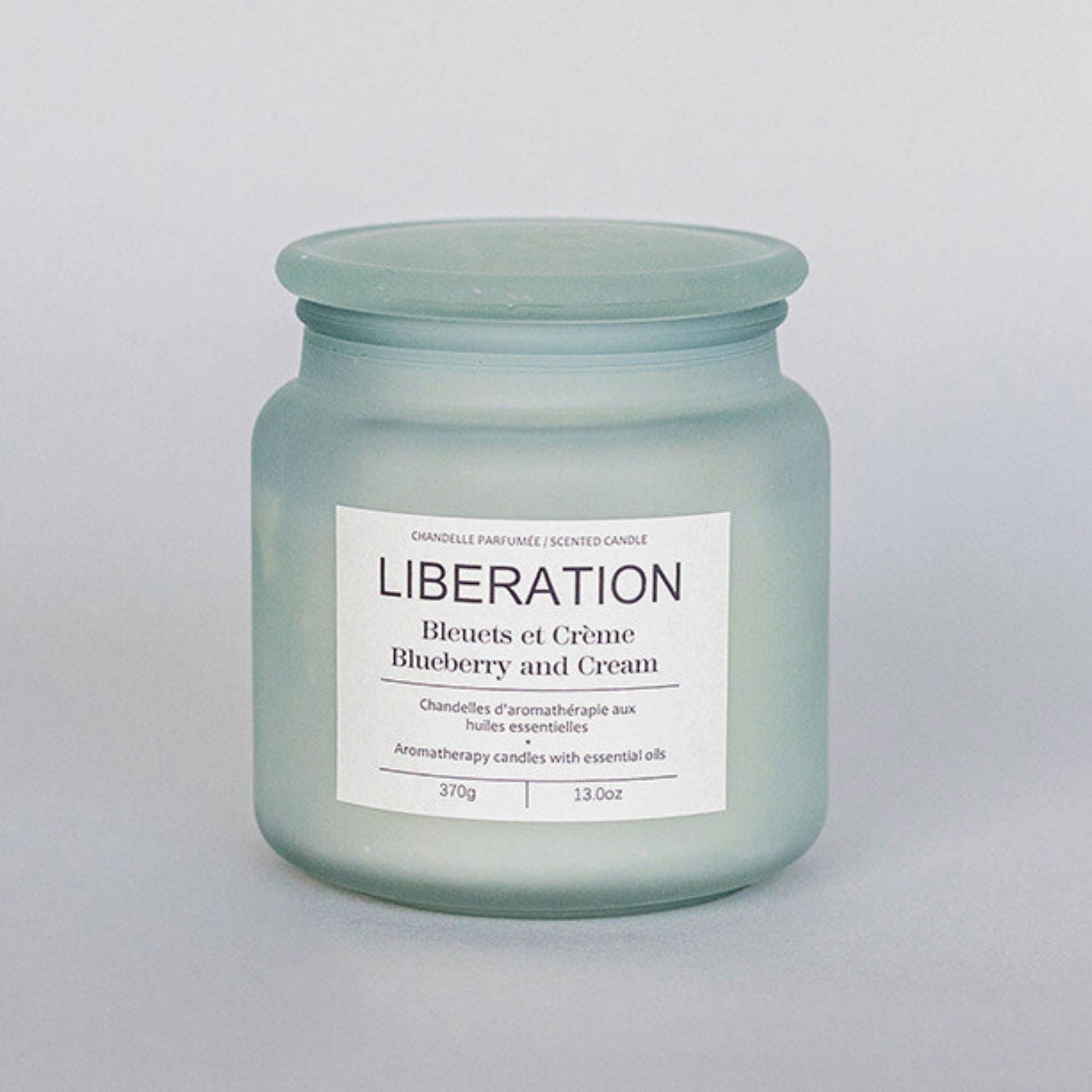 F&T “Blueberry and Cream” aromatherapy scented candle in a jar