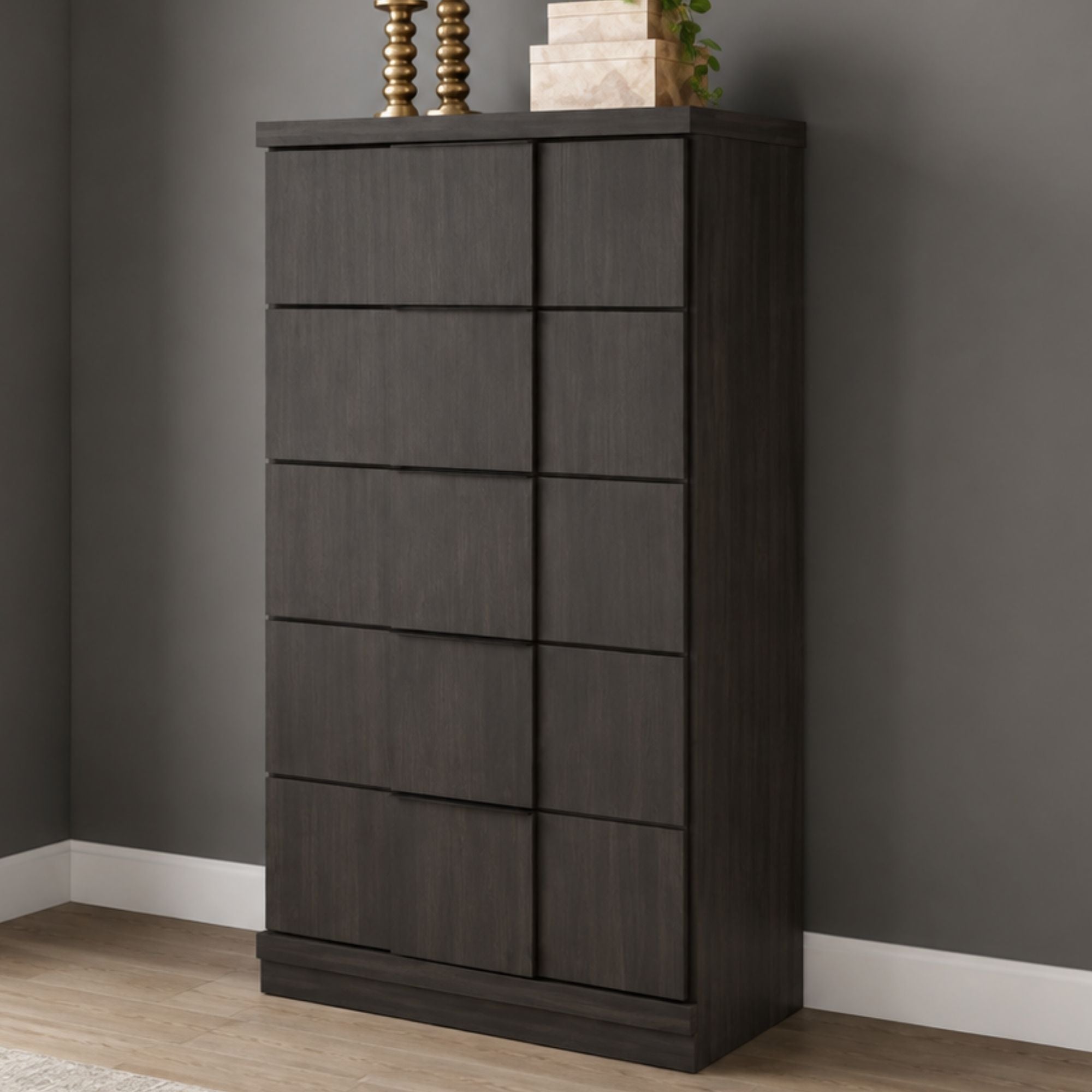 Shaehartin Panel Platform Bedroom Set