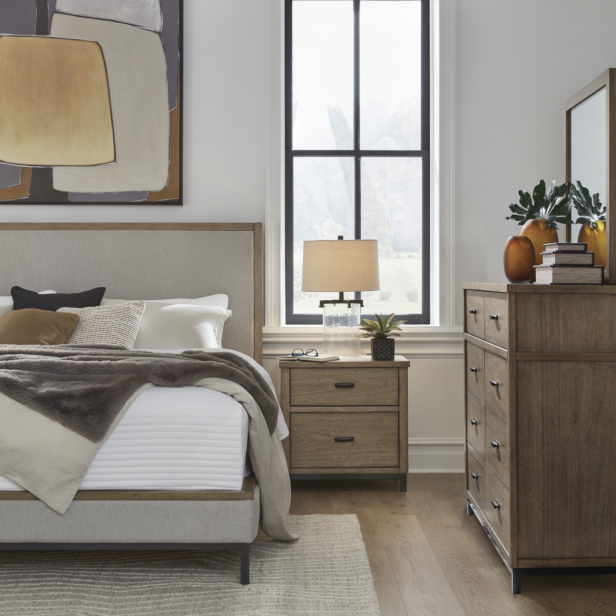 Tomtyn Collection Upholstered Bed