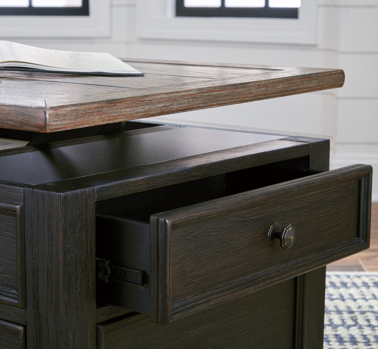 Tyler Creek Lift-Top Cocktail Table